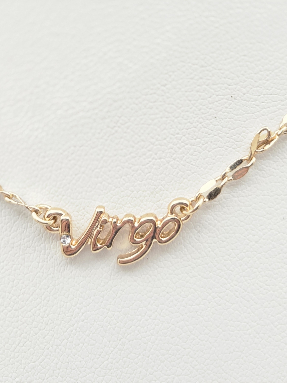 Time and Tru Gold Tone Virgo Cursive Name Script Rhinestone Pendant Necklace 18-